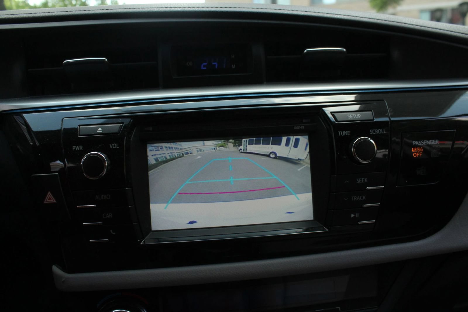 Used 2014 Toyota Corolla LE FWD image 33