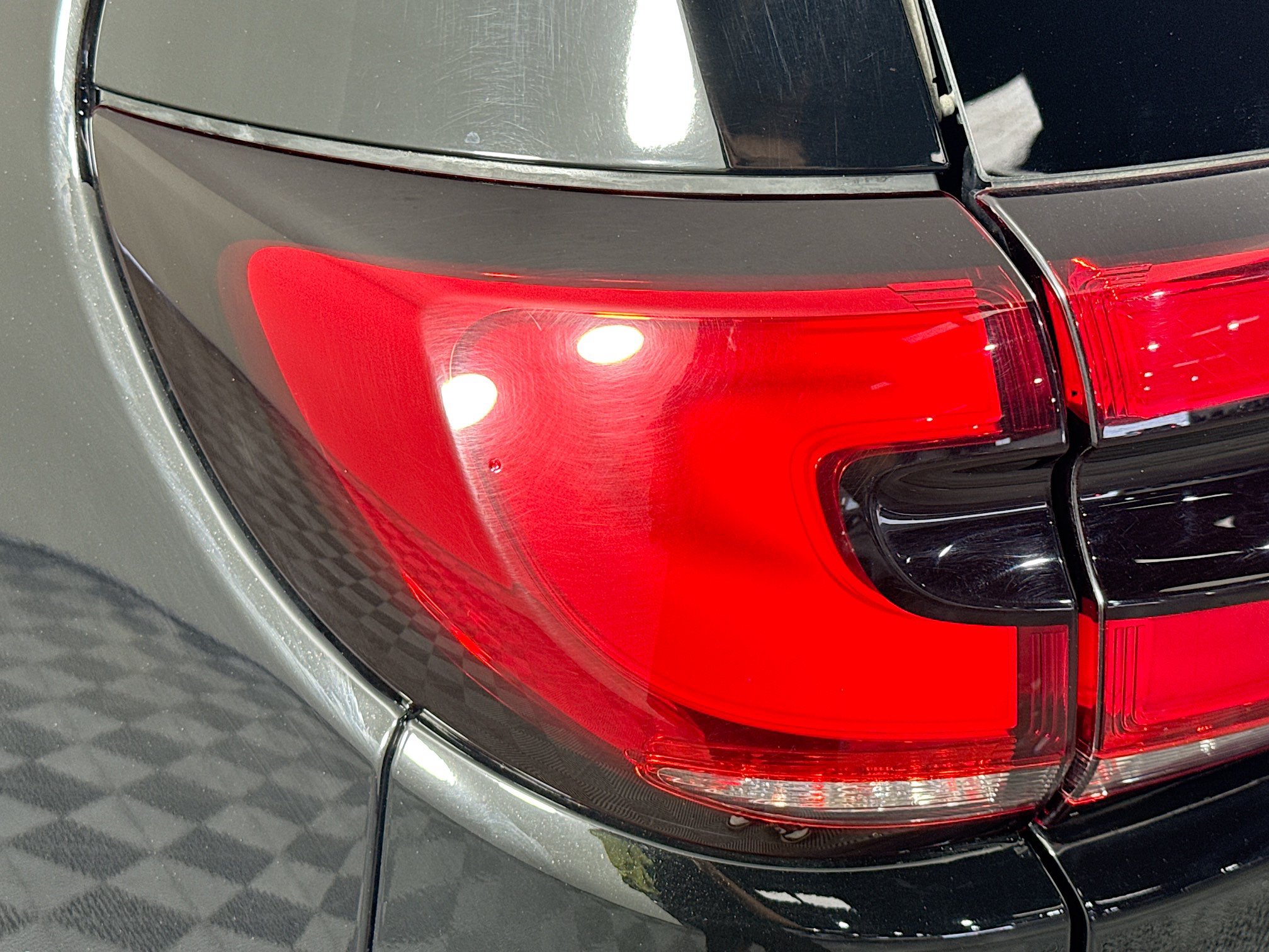 Used 2024 Chrysler Pacifica Touring-L FWD image 35