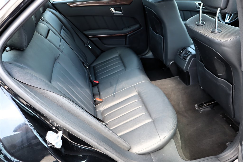 Used 2013 Mercedes-Benz E 350 BlueTEC Sedan image 20