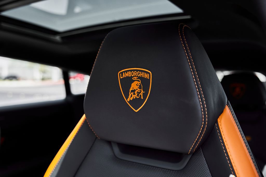 Used 2023 Lamborghini Urus Performante AWD/4WD image 56