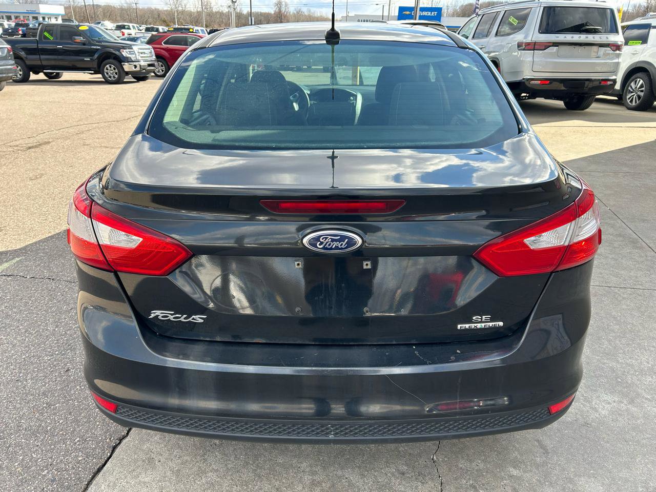 Used 2014 Ford Focus SE w/ SE Winter Package image 6