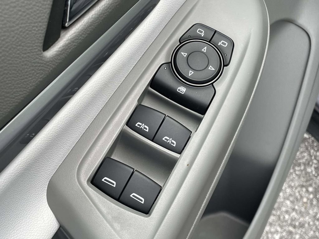 Used 2023 Chevrolet Bolt EUV Premier w/ Super Cruise Package image 6