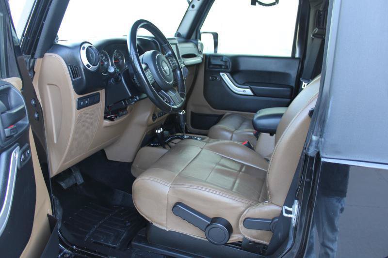 Used 2012 Jeep Wrangler Rubicon w/ PWR Convenience Group AWD/4WD image 10