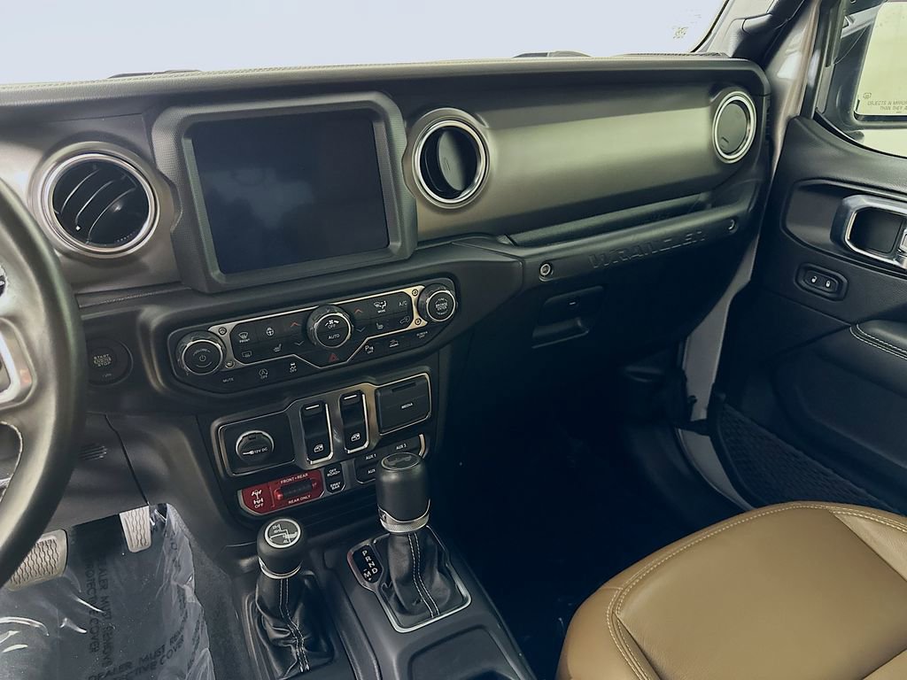 Used 2022 Jeep Wrangler Rubicon w/ Steel Bumper Group image 17