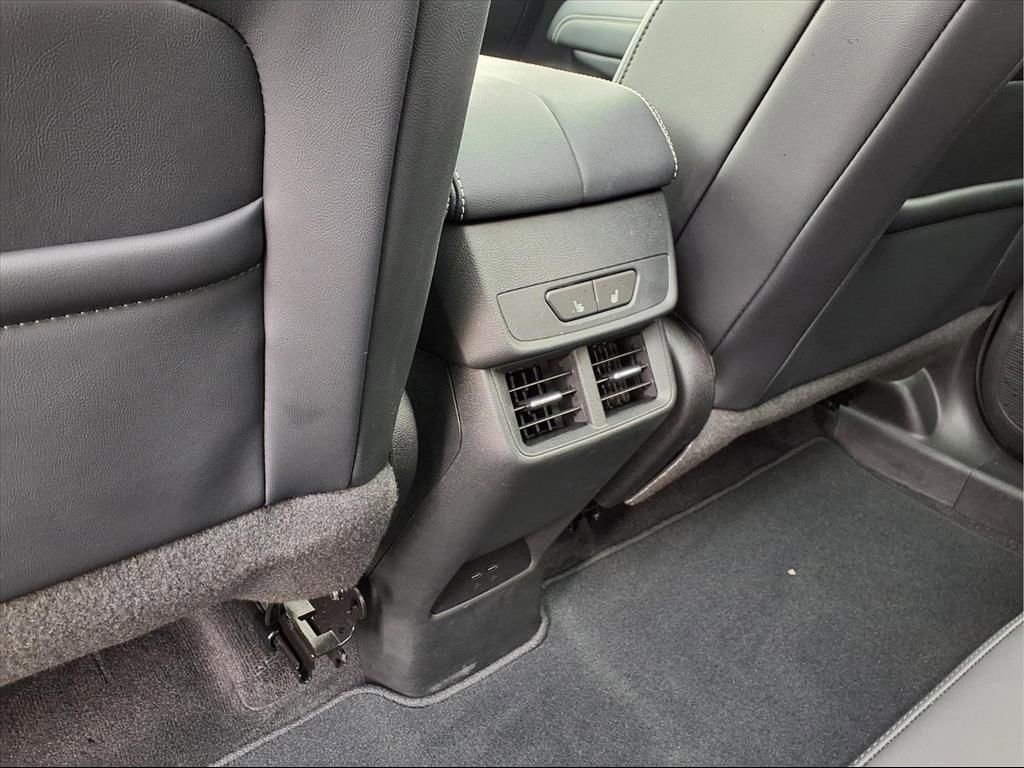 Used 2025 GMC Terrain Elevation w/ Elevation Premium Package image 28