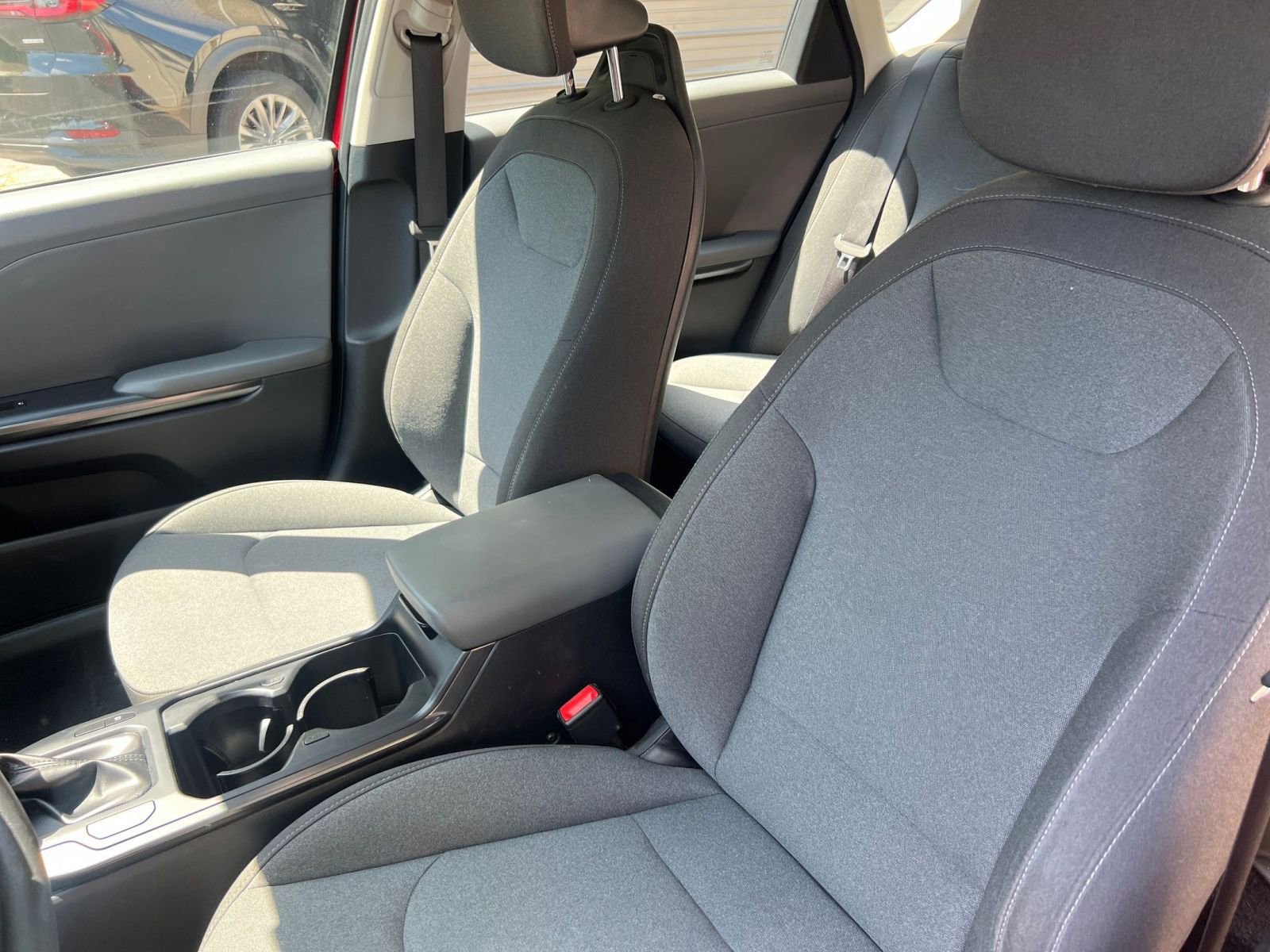 Used 2025 Kia K4 FWD image 31