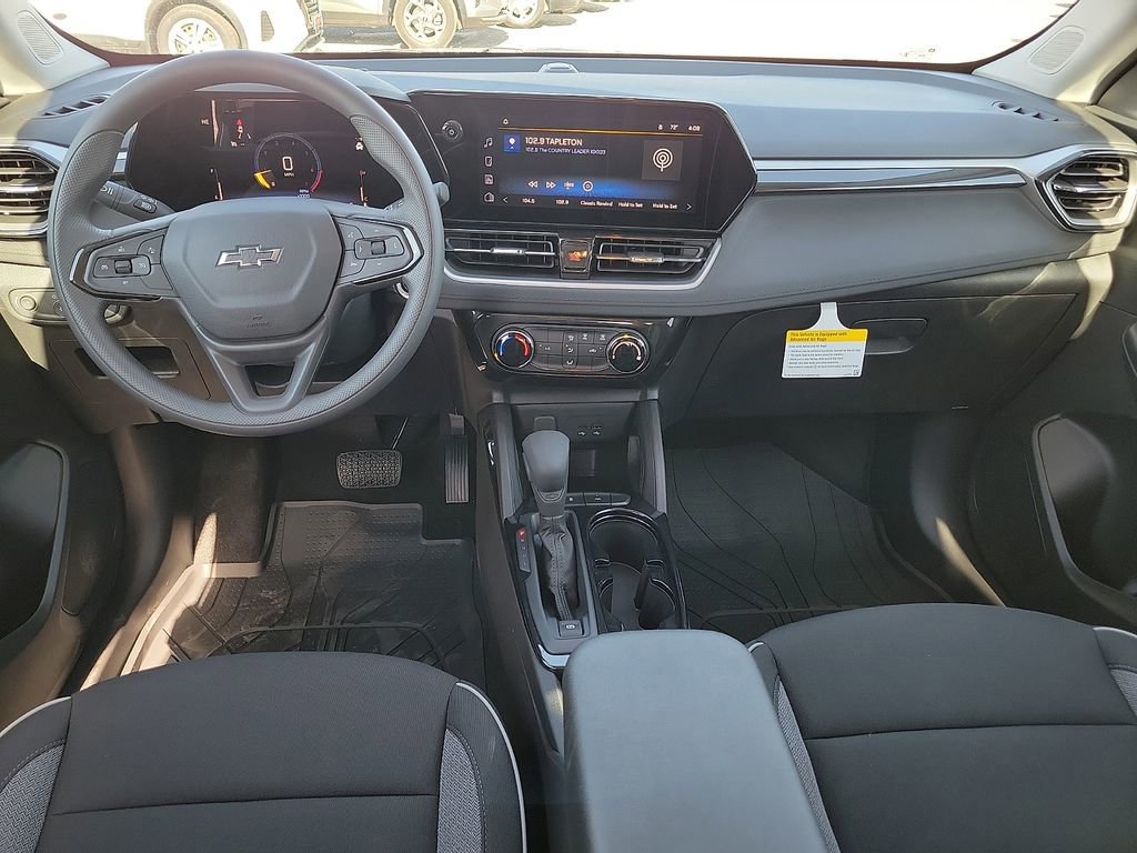 New 2026 Chevrolet TrailBlazer LT w/ Midnight Edition FWD image 17