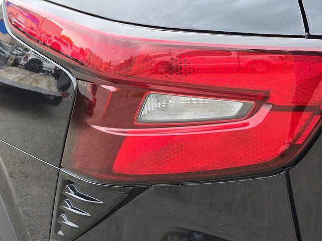 Used 2025 Chevrolet Trax LT w/ Driver Confidence Package FWD image 9