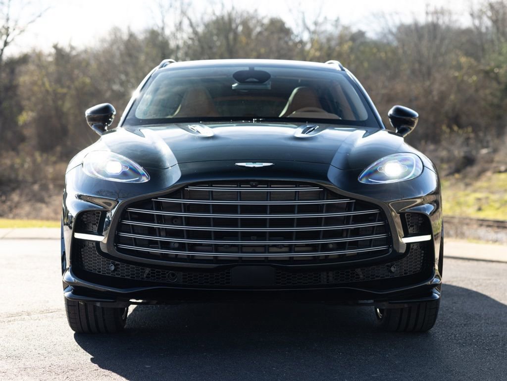 New 2026 Aston Martin DBX 707 image 12