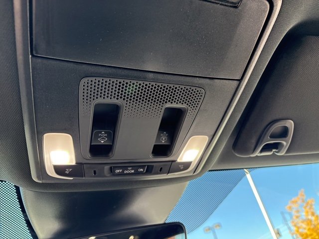 Used 2025 Honda Pilot TrailSport image 34