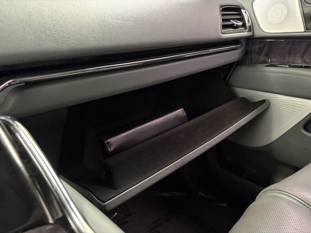 Used 2019 Lincoln Navigator Reserve image 28