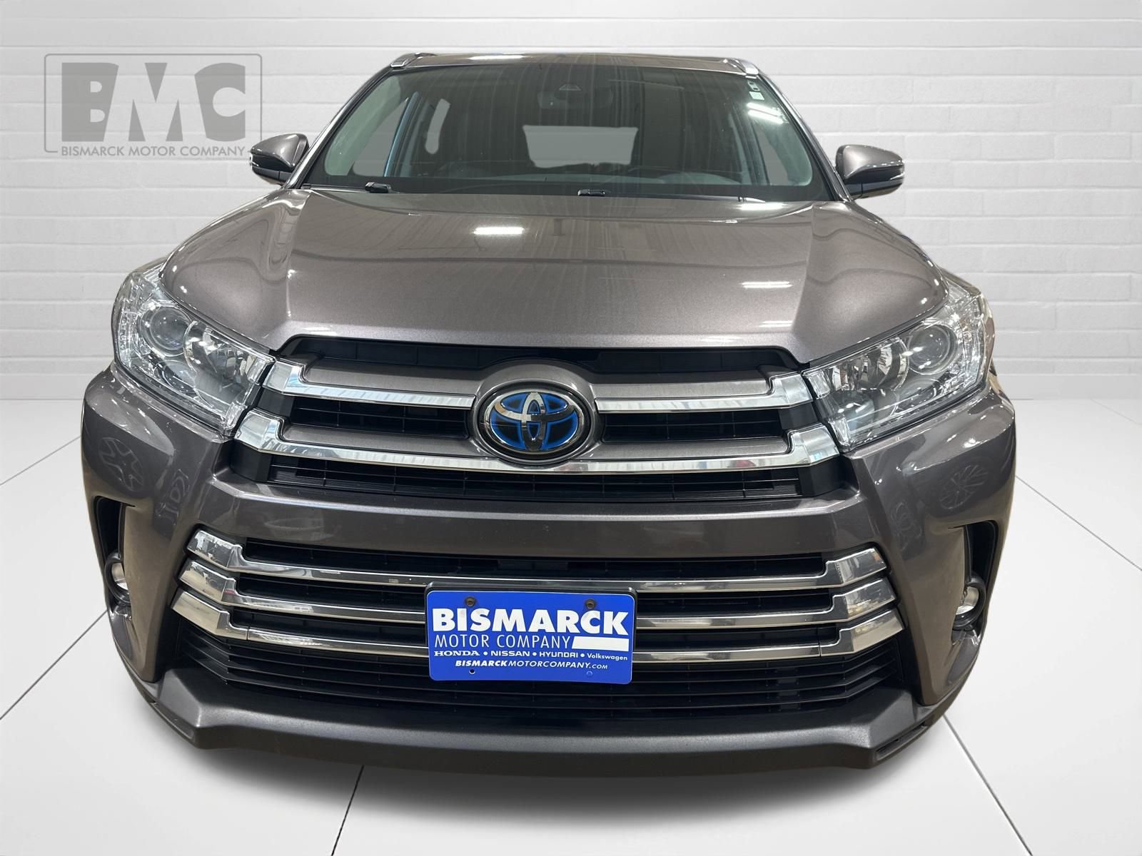 Used 2019 Toyota Highlander Limited w/ Protection Package #3 AWD/4WD image 2