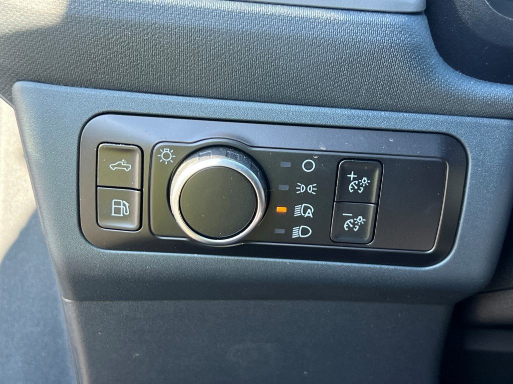 Used 2023 Ford Maverick Lariat w/ Lariat Luxury Package image 28