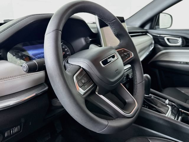 Used 2023 Jeep Compass Limited AWD/4WD image 11
