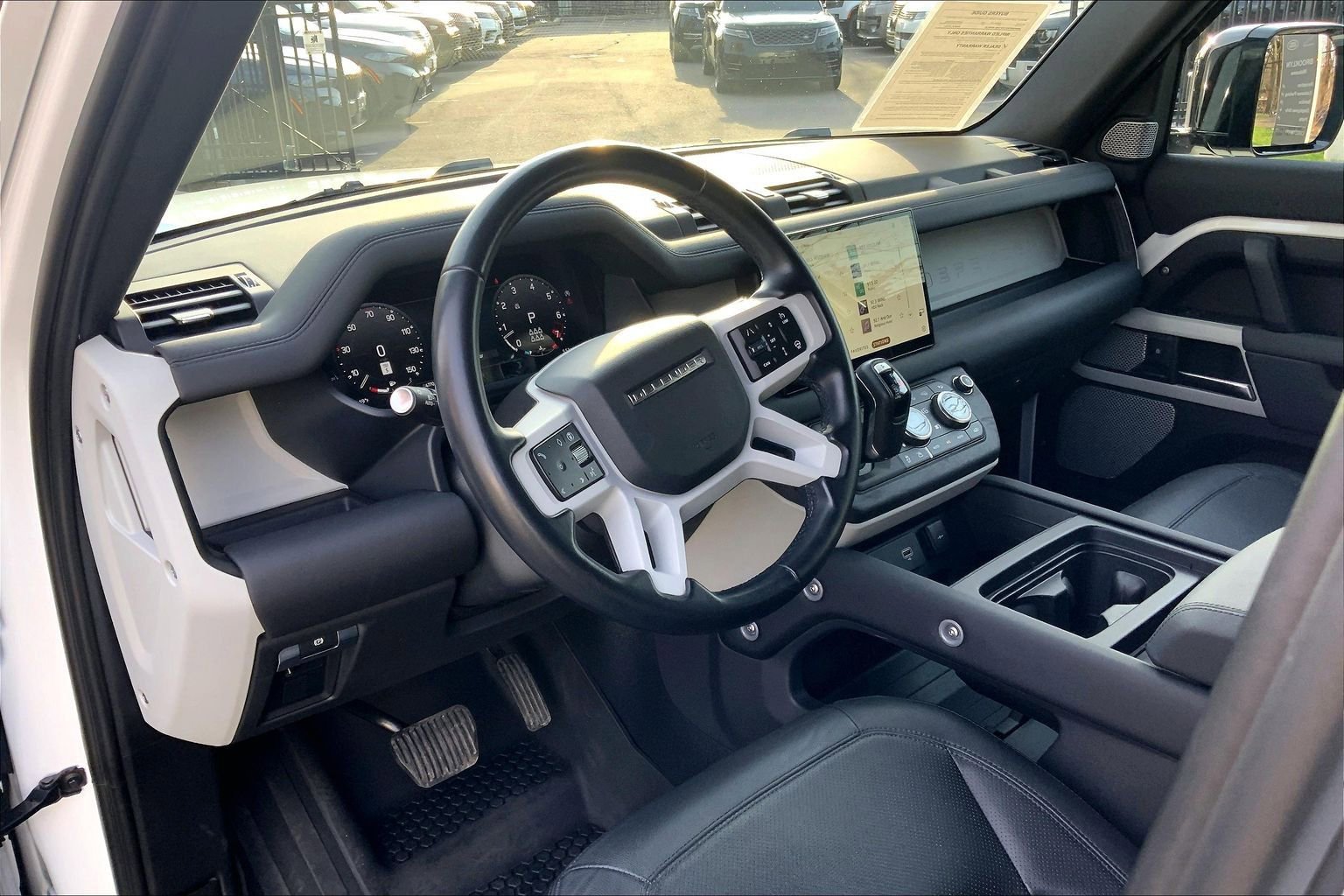 Used 2024 Land Rover Defender 130 S image 17