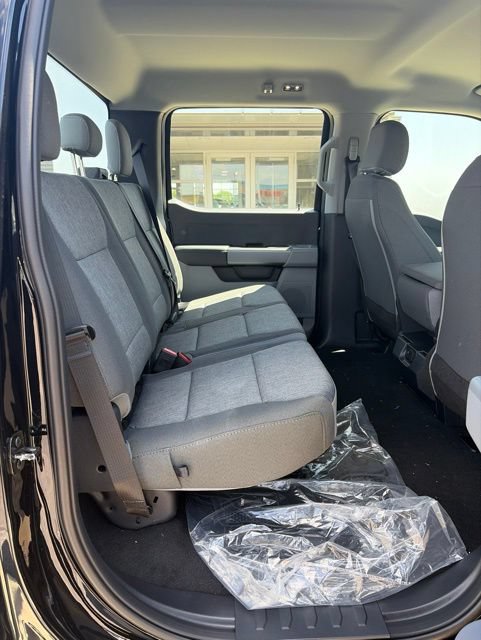 New 2026 Ford F250 XL w/ STX Appearance Package AWD/4WD image 18