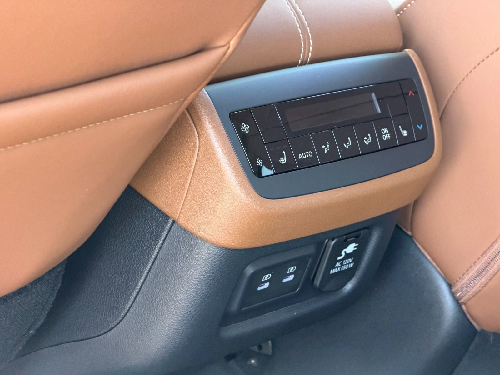 New 2026 Nissan Pathfinder Platinum AWD/4WD image 13