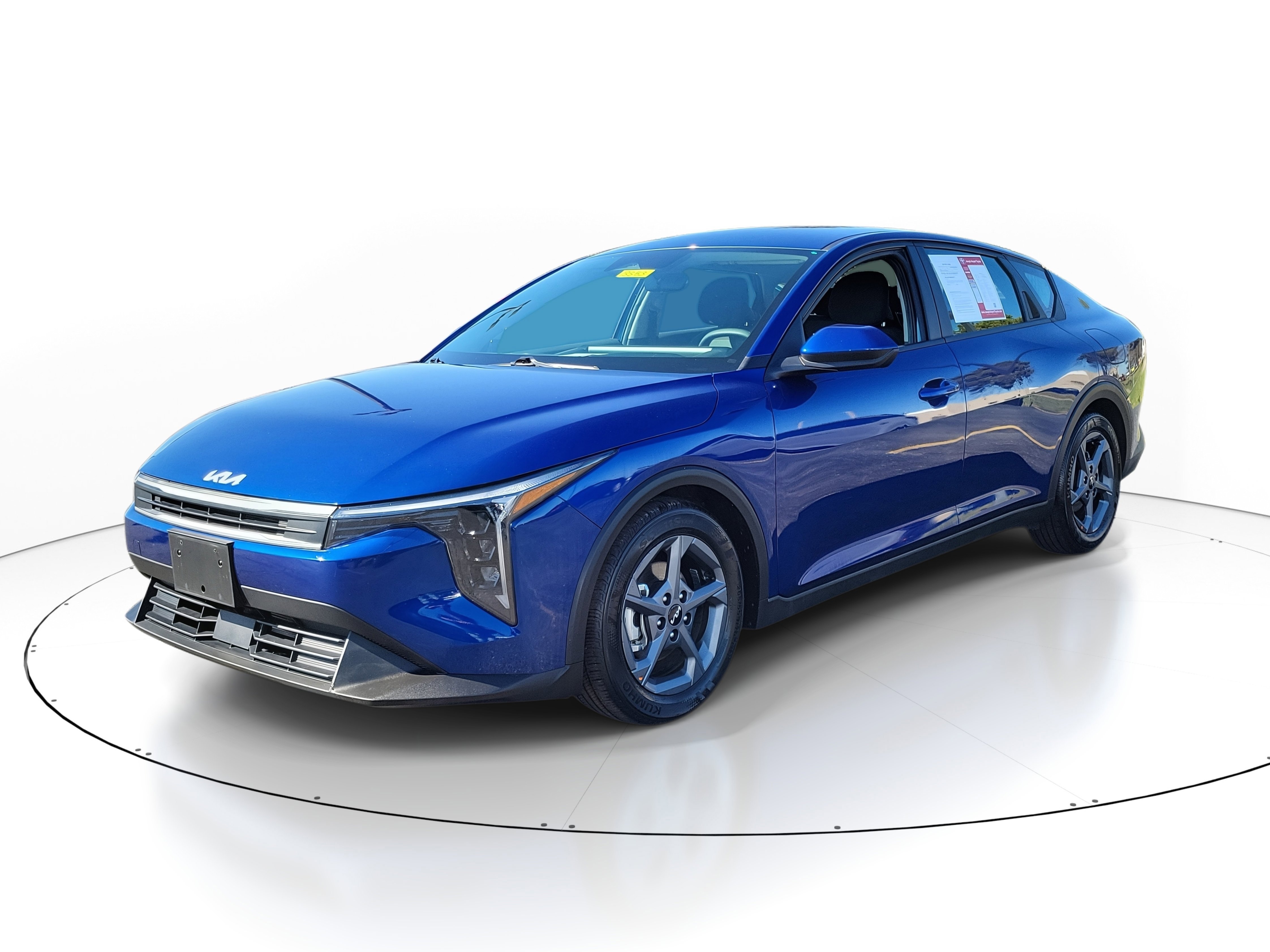 Used 2025 Kia K4 LXS image 2
