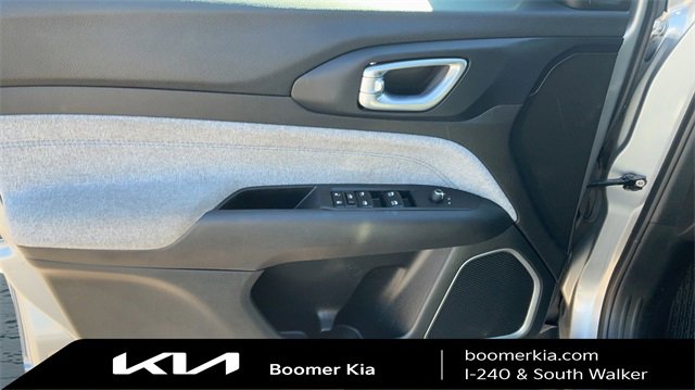 Used 2024 Jeep Compass Sport image 16