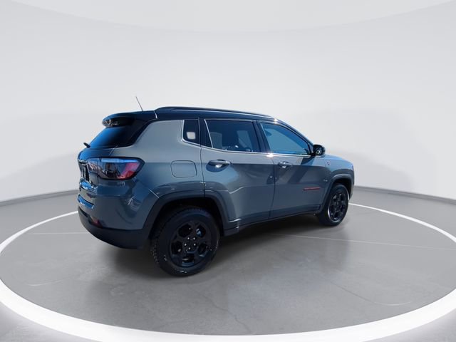 Used 2024 Jeep Compass Trailhawk image 8