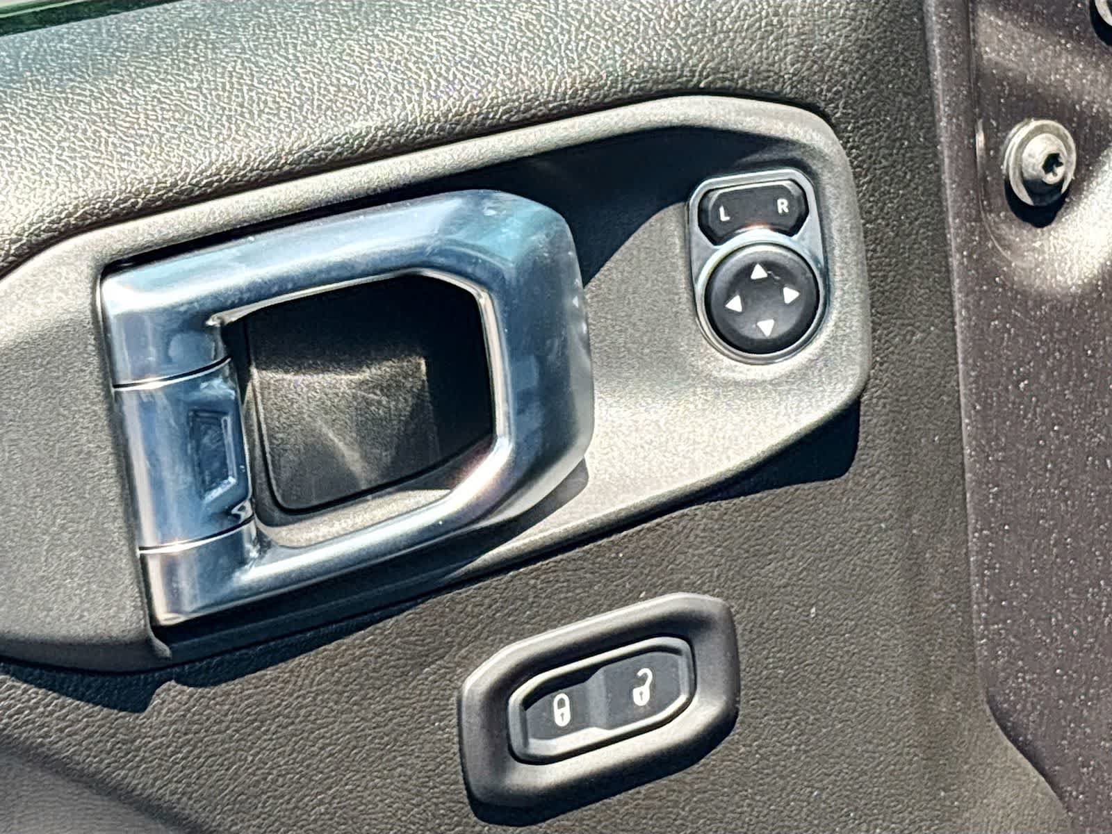 New 2026 Jeep Gladiator Sport AWD/4WD image 17
