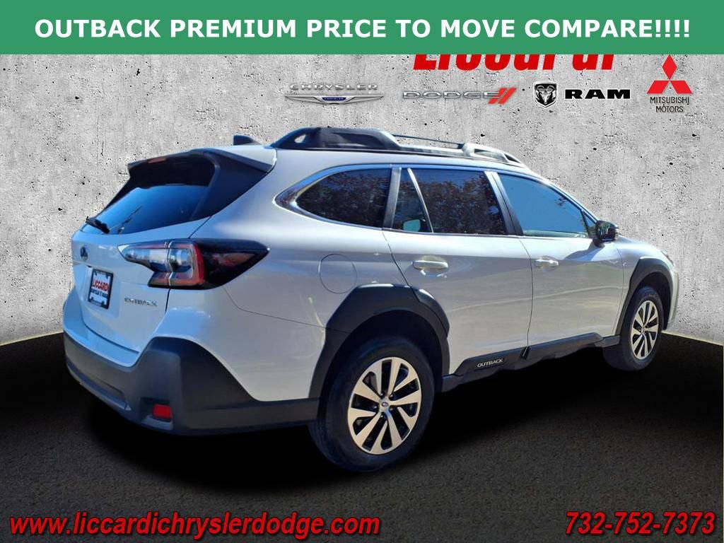 Used 2024 Subaru Outback Premium image 2