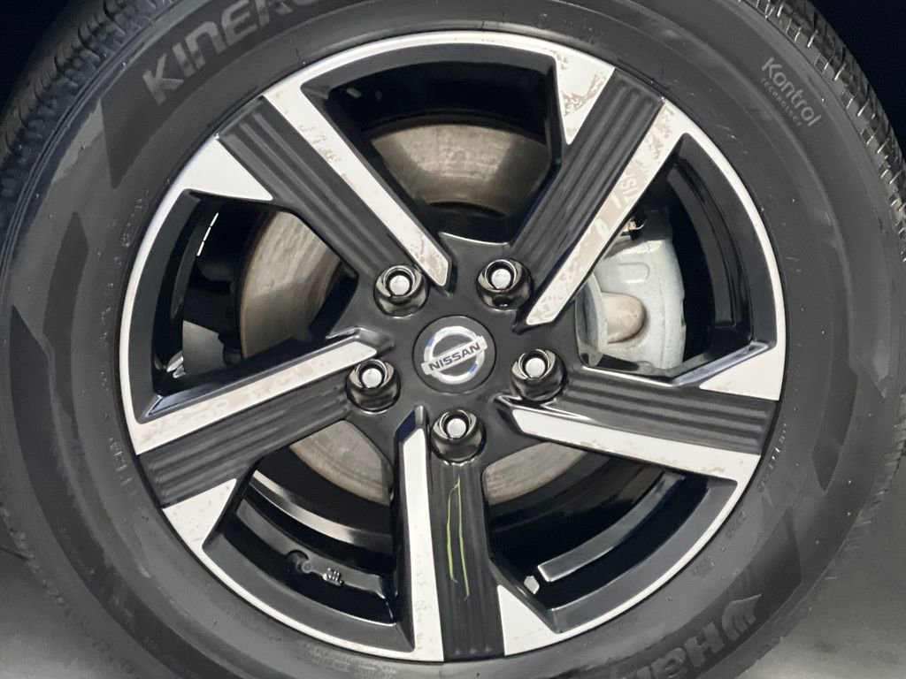 Used 2025 Nissan Sentra SV image 61