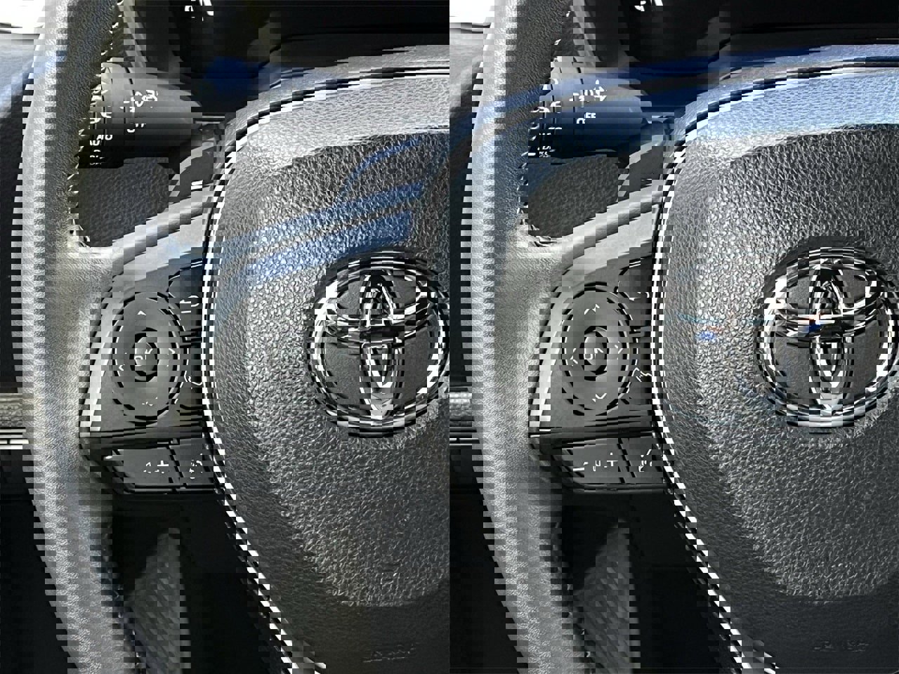 Used 2023 Toyota Corolla XSE image 12