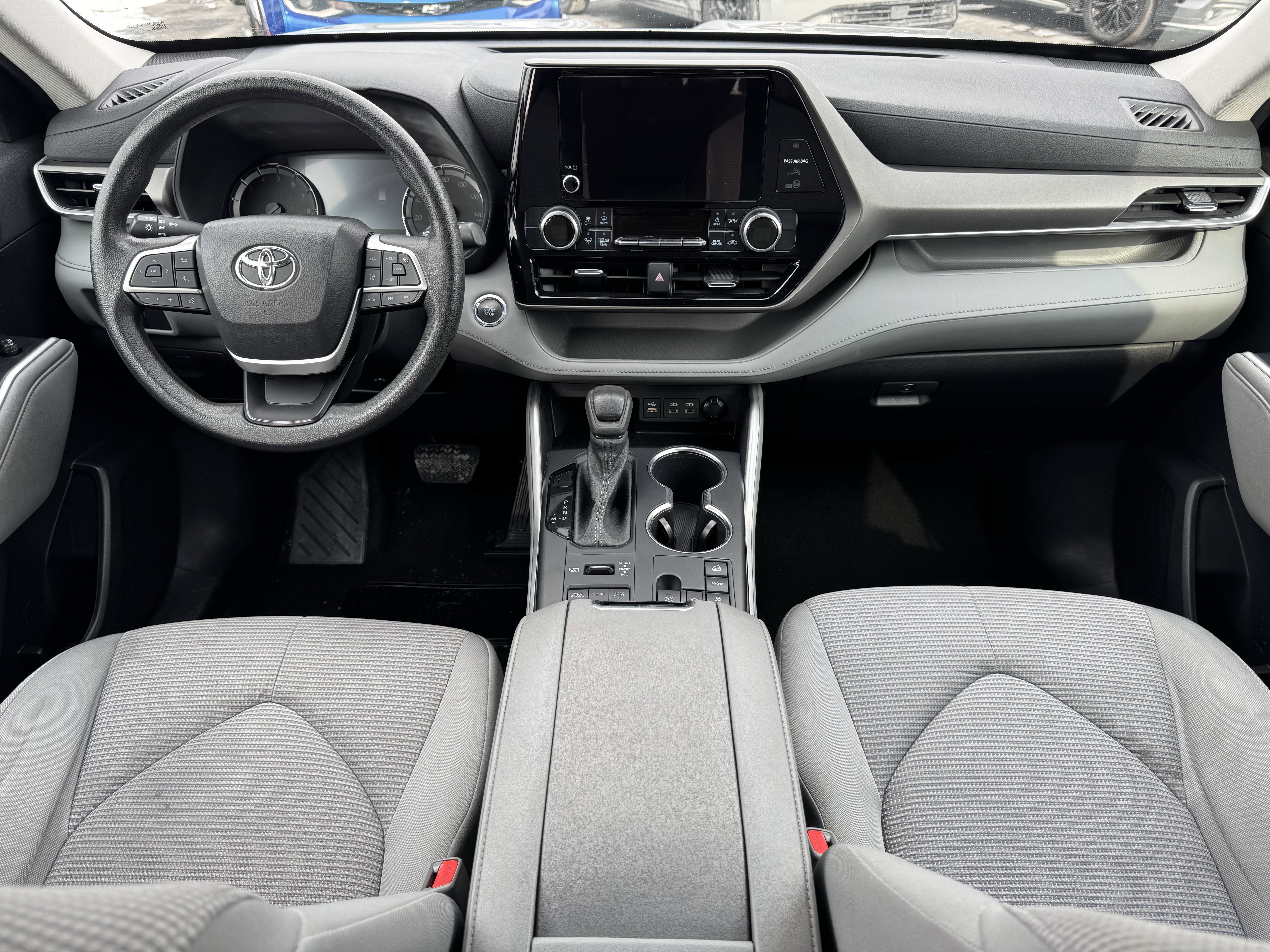 Used 2023 Toyota Highlander L image 20