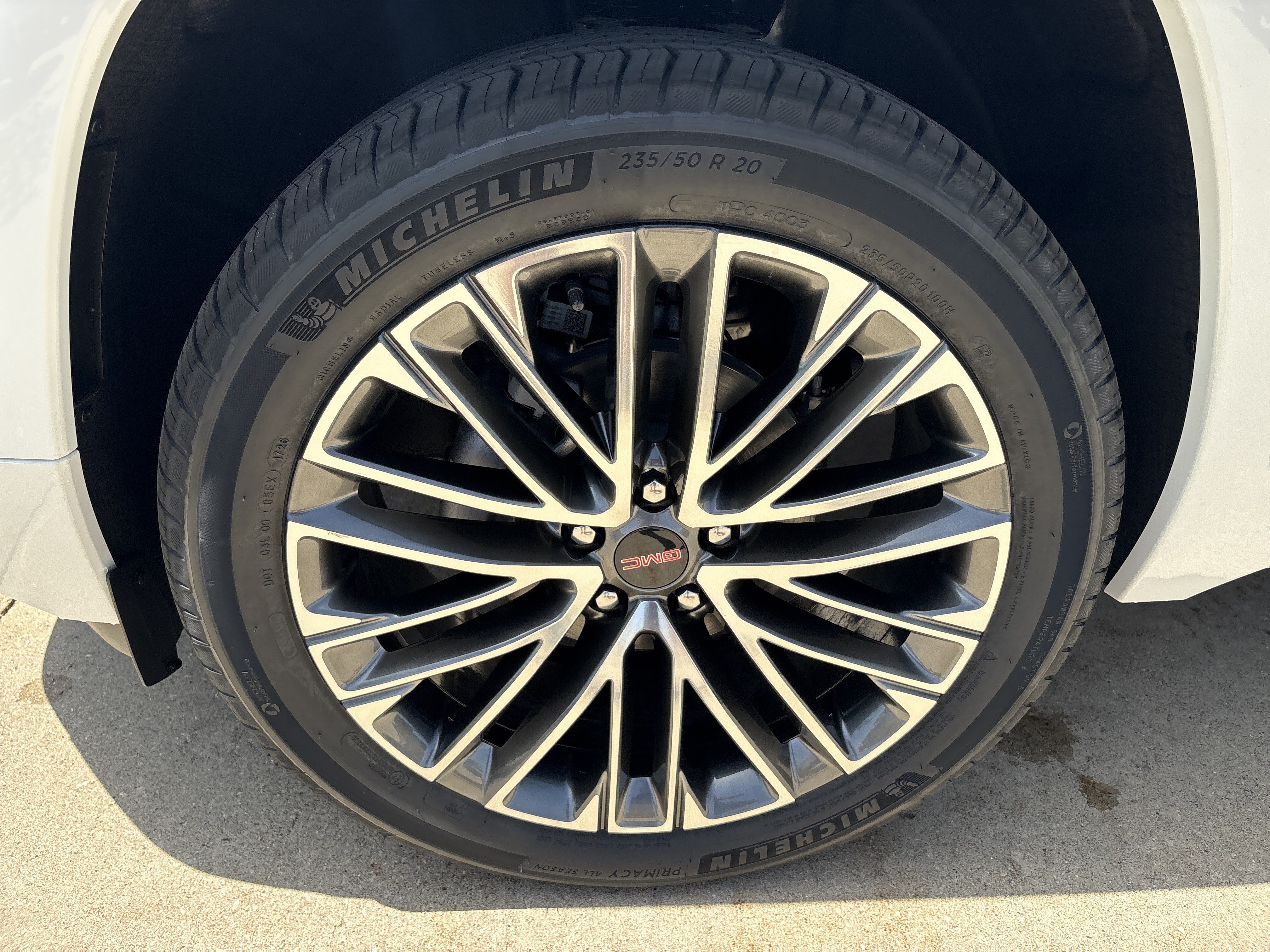 New 2027 GMC Terrain Denali w/ LPO, Black Badging Package AWD/4WD image 9