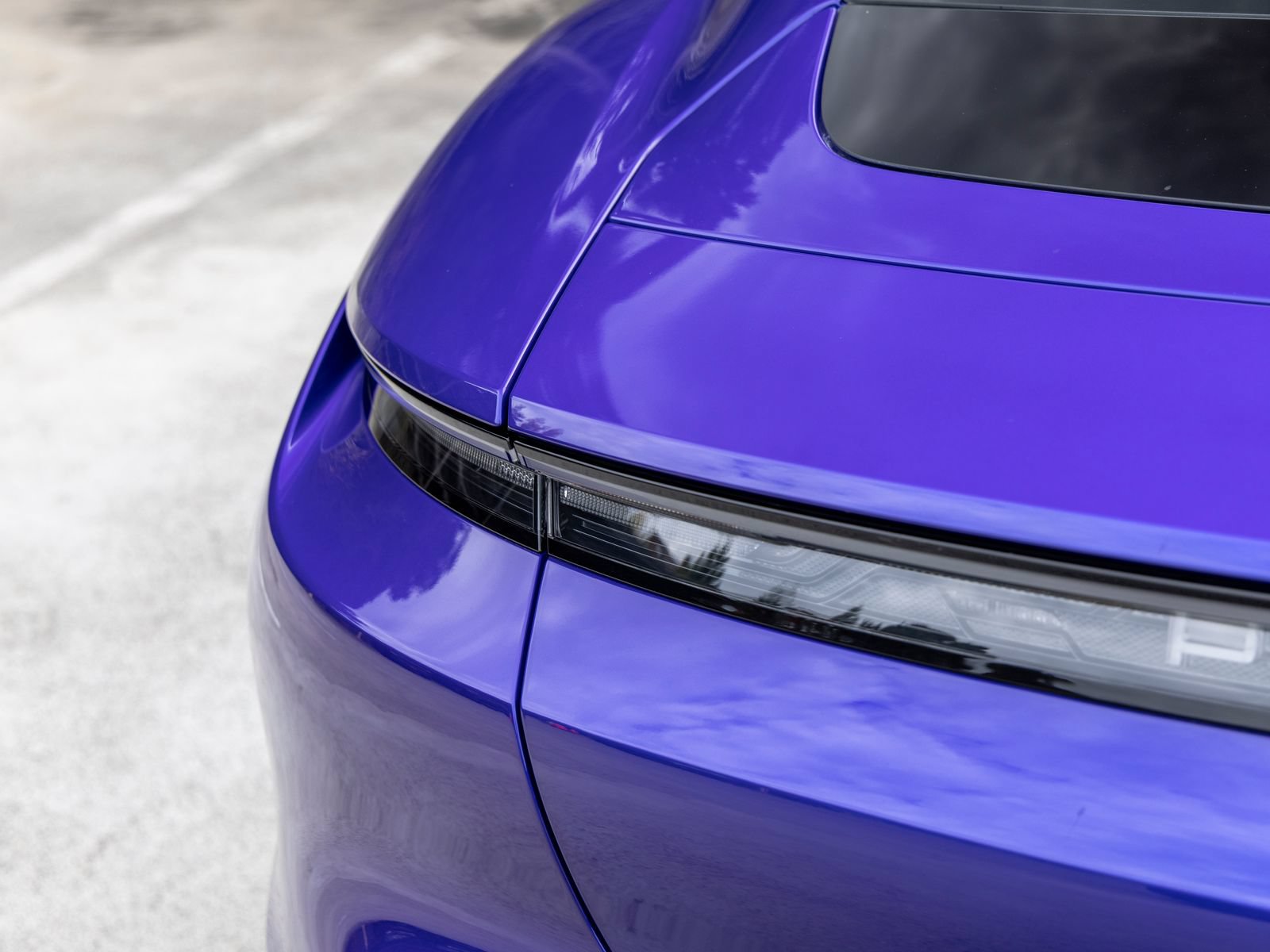Certified 2025 Porsche Taycan AWD/4WD image 18