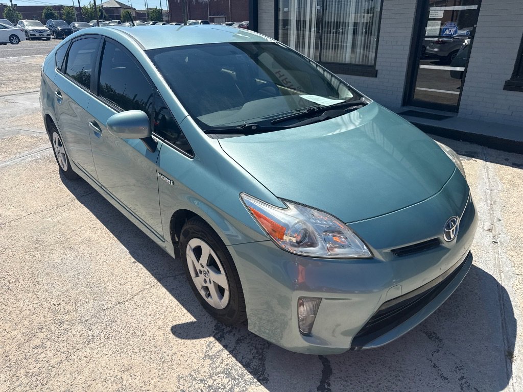 Used 2012 Toyota Prius Two FWD image 2