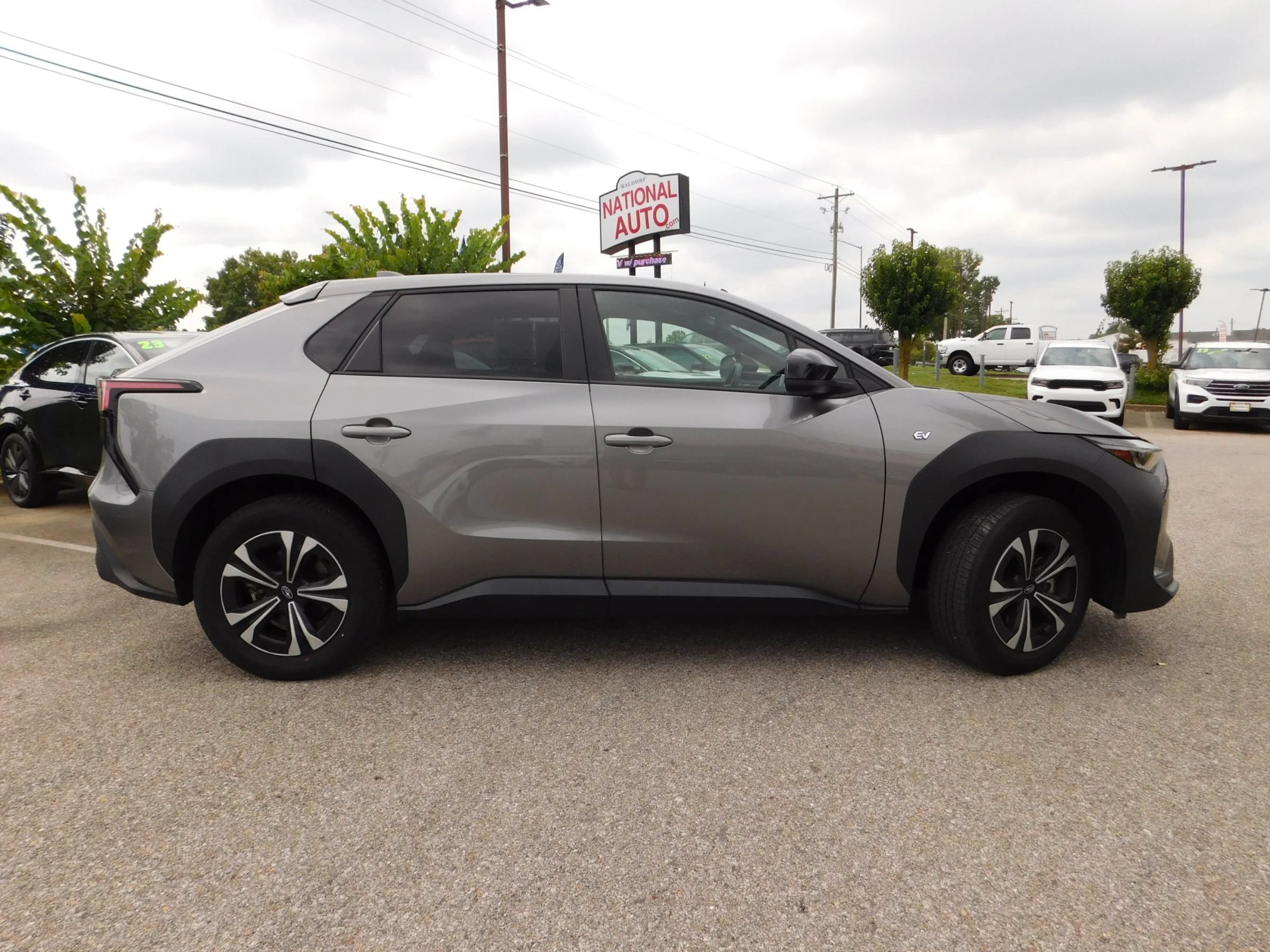 Used 2023 Subaru Solterra AWD image 5