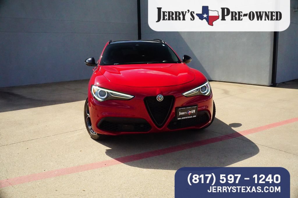 Used 2022 Alfa Romeo Stelvio Veloce AWD/4WD image 7