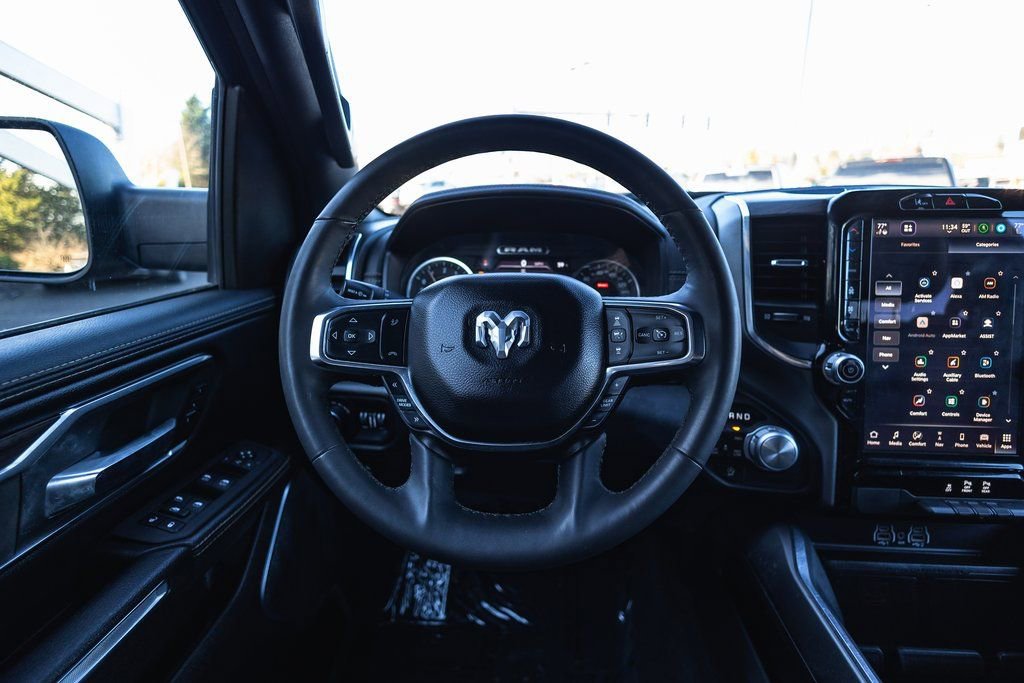 Used 2025 RAM 1500 Laramie image 30