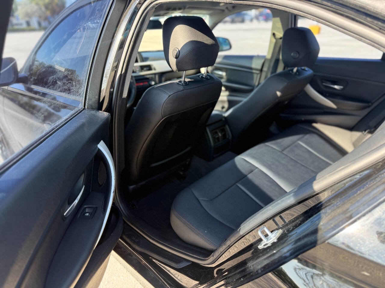Used 2015 BMW 320i xDrive Sedan AWD/4WD image 12