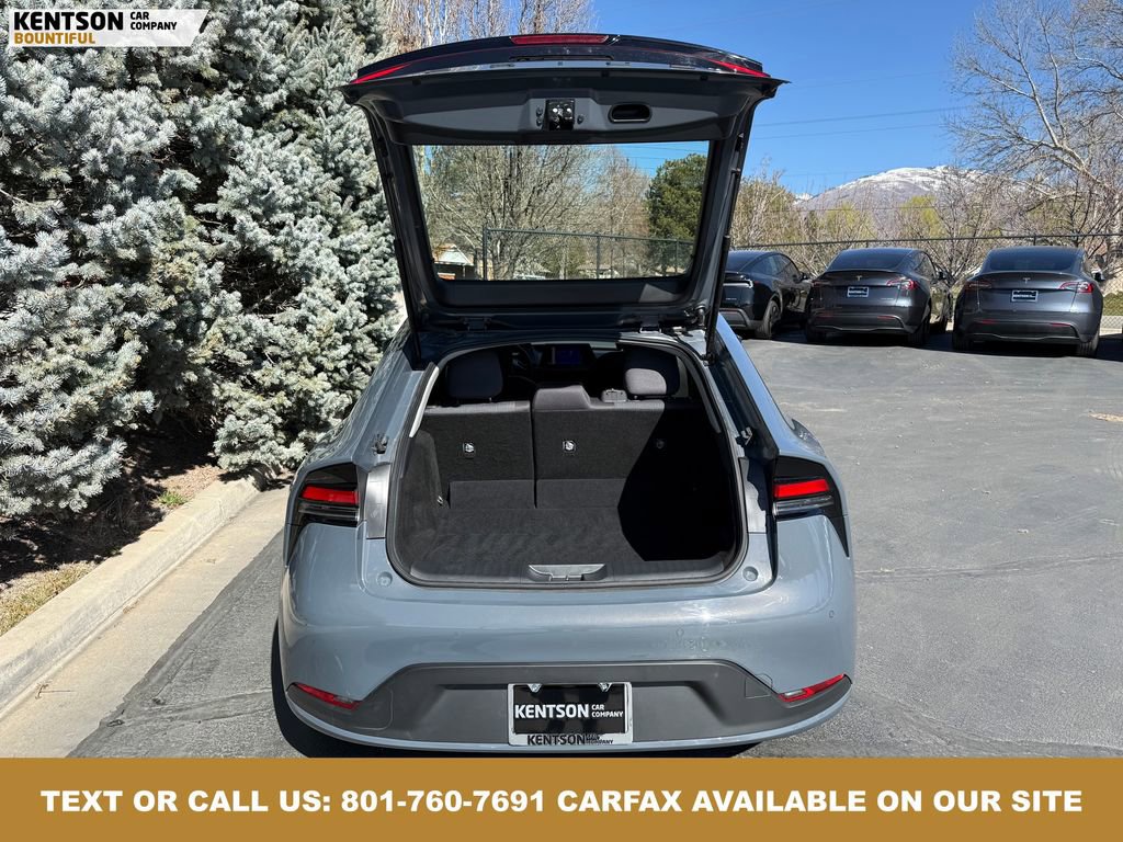 Used 2025 Toyota Prius LE image 33