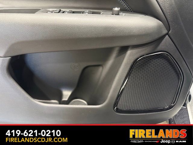 New 2026 Jeep Compass Latitude image 9