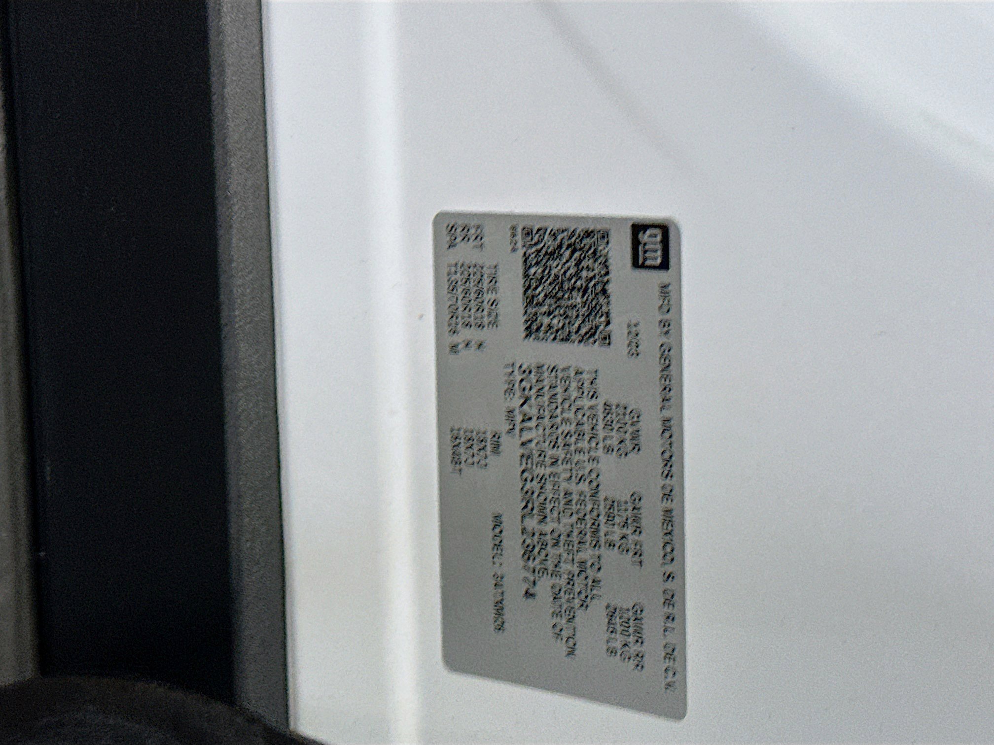 Used 2024 GMC Terrain SLT image 12