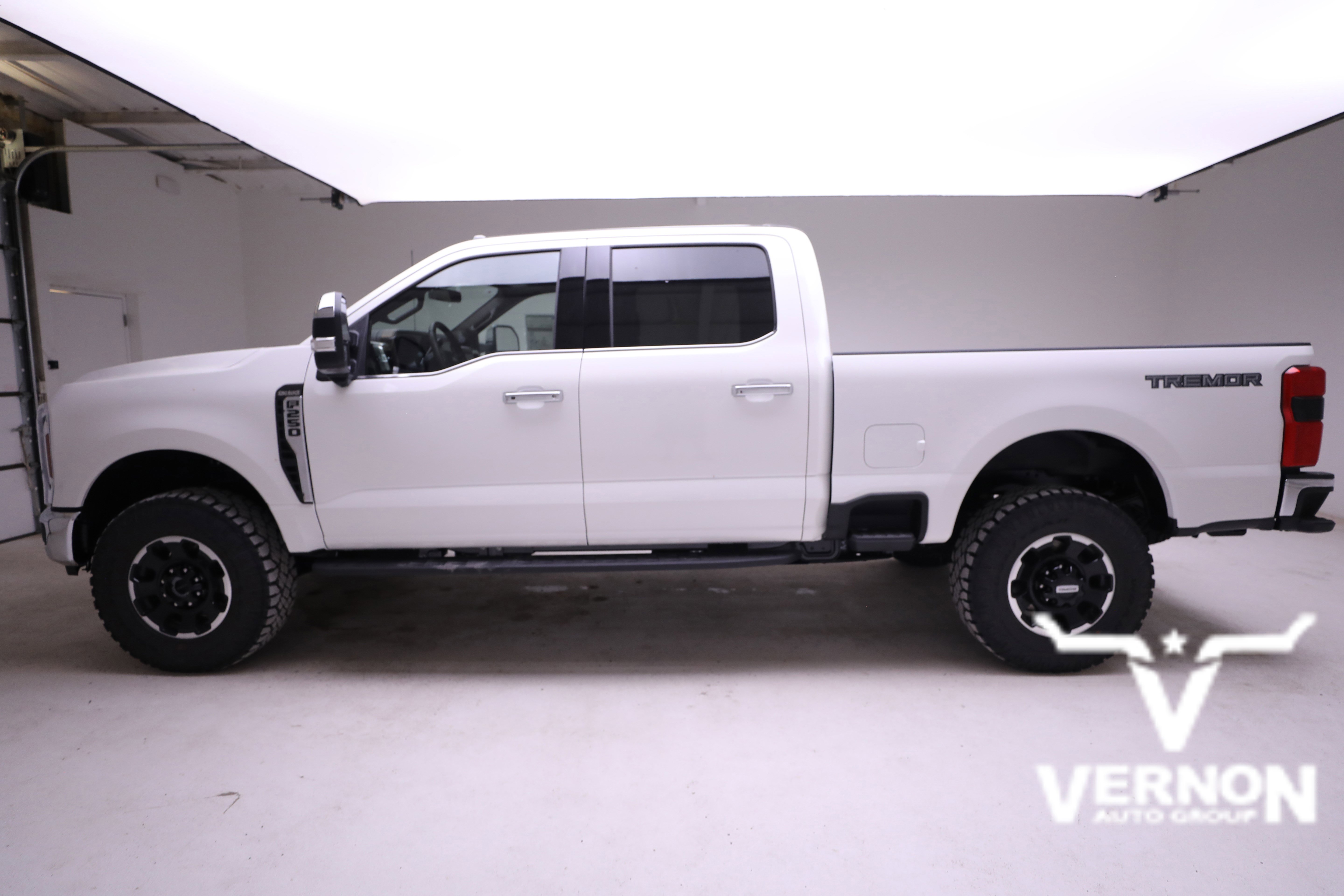 New 2026 Ford F250 King Ranch w/ Tremor Off-Road Package image 2