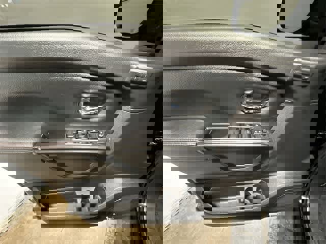 Used 2021 Nissan Titan PRO-4X w/ Pro-4x Convenience Package image 19