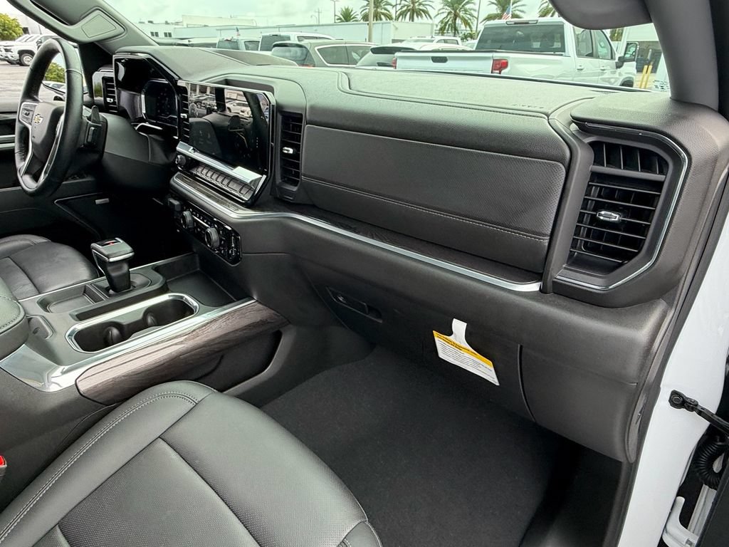 Used 2024 Chevrolet Silverado 1500 LTZ w/ Technology Package RWD image 18