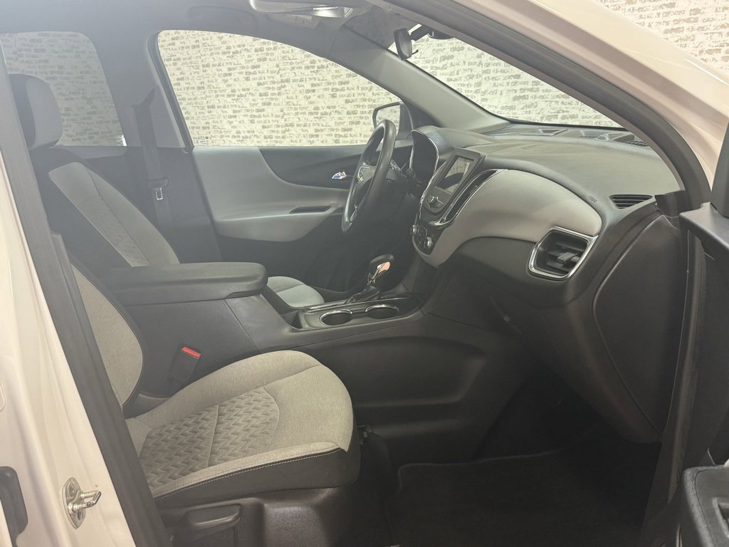 Used 2024 Chevrolet Equinox LS w/ LS Convenience Package image 13