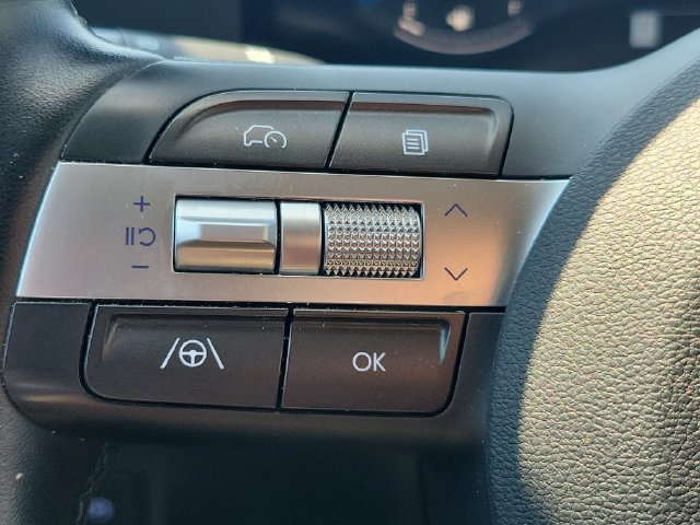 Used 2025 Hyundai Kona SEL FWD image 23