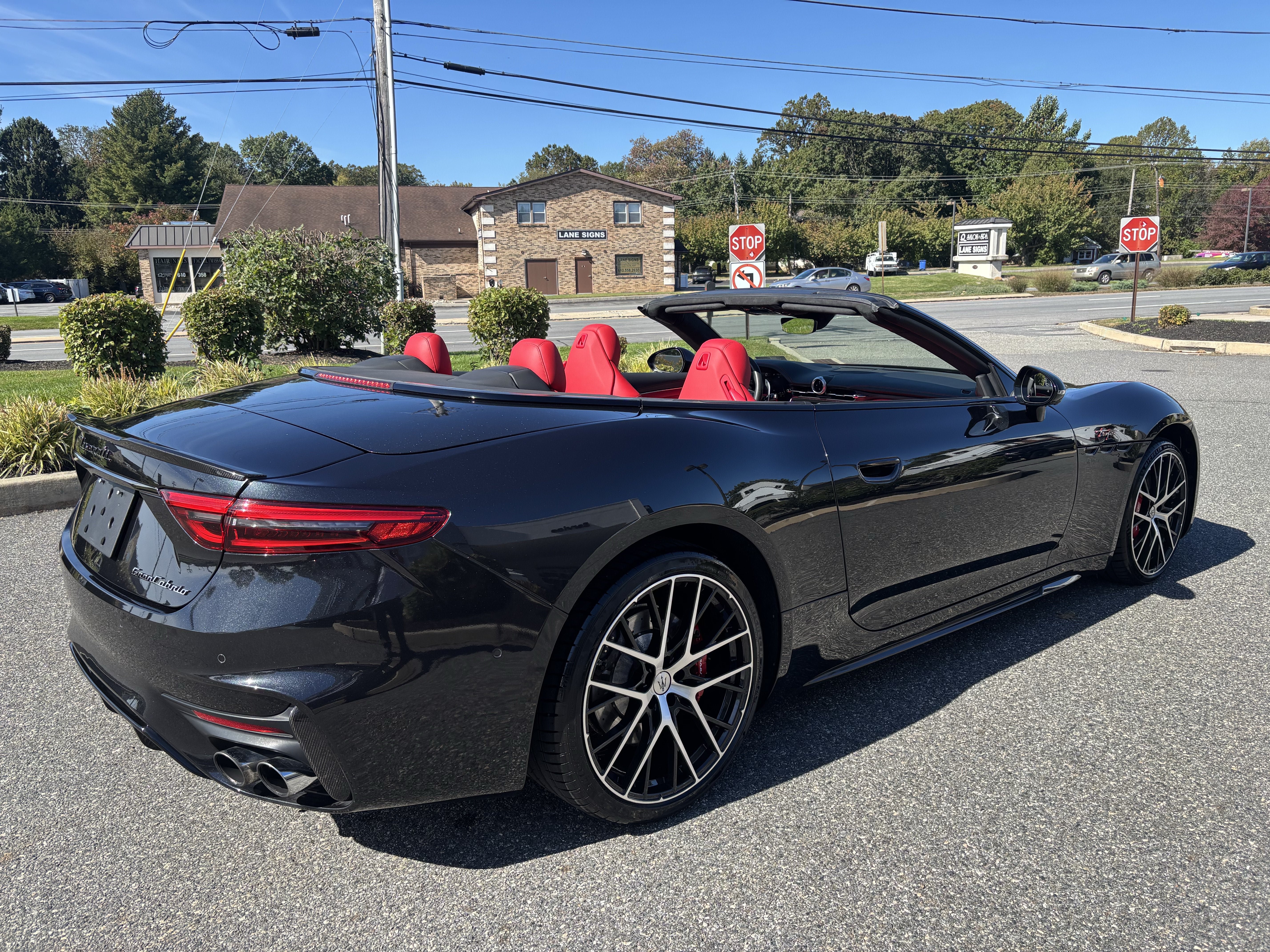 Used 2024 Maserati GranCabrio Trofeo AWD/4WD image 5