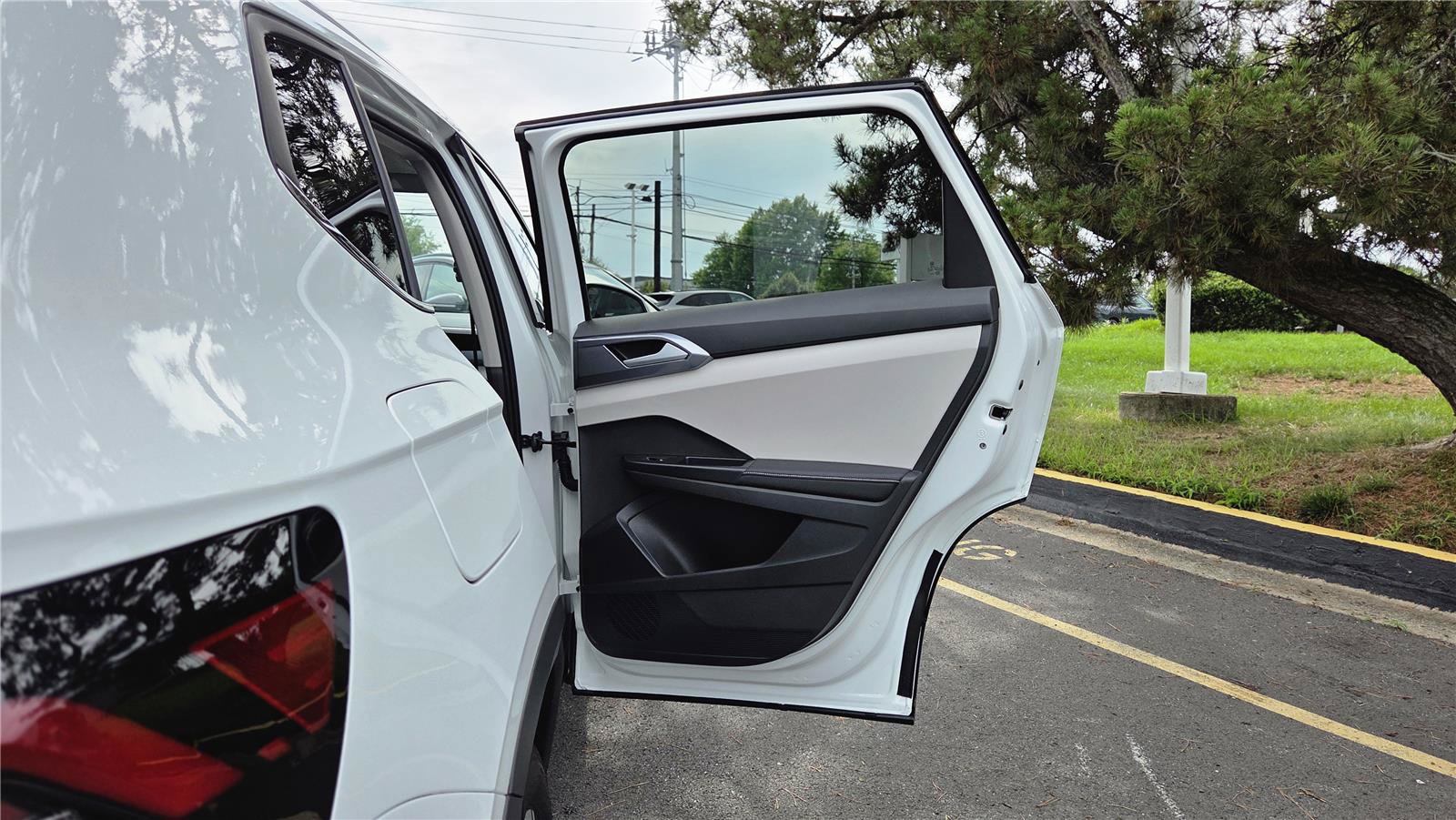 New 2026 Volkswagen Taos SEL AWD/4WD image 33