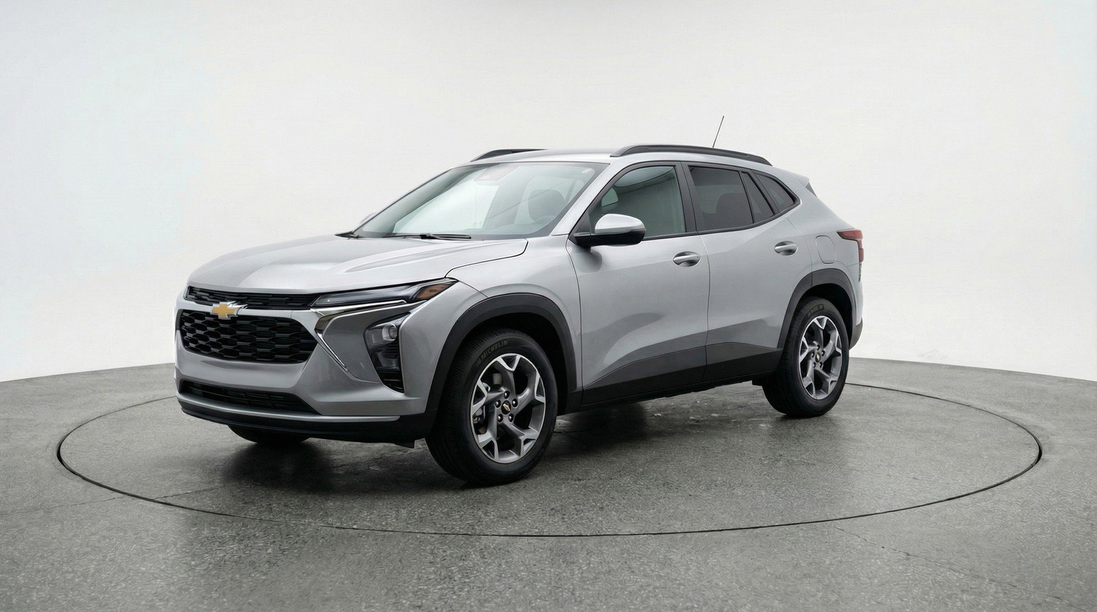 Used 2025 Chevrolet Trax LT image 3