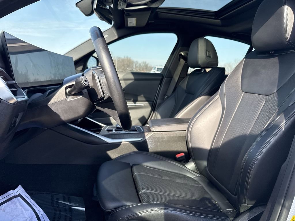 Used 2023 BMW 330i xDrive Sedan w/ Driving Assistance Package image 13