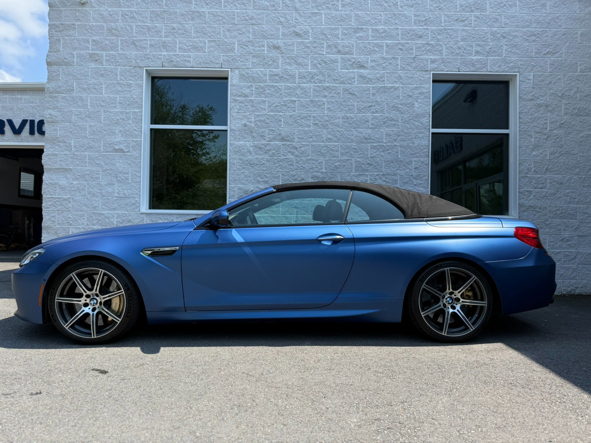 Used 2014 BMW M6 Convertible image 6