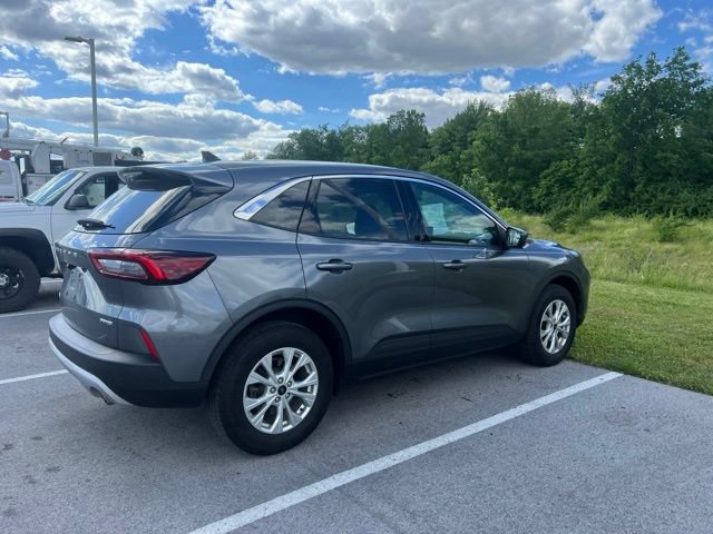 Used 2024 Ford Escape Active w/ Tech Pack #2 AWD/4WD image 2
